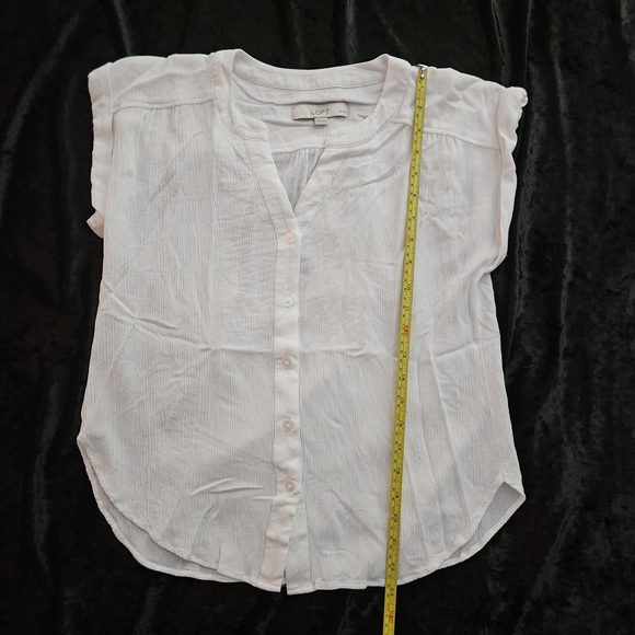 LOFT Petite White Crinkle Cut Button-Up Top - Picture 5 of 6